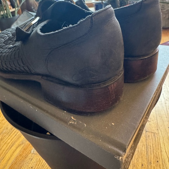JOHN FLUEVOG - Picture 14 of 14